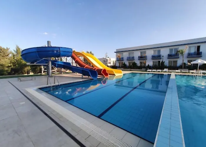 в комплексе Royal Life Lejlighed Trikomo